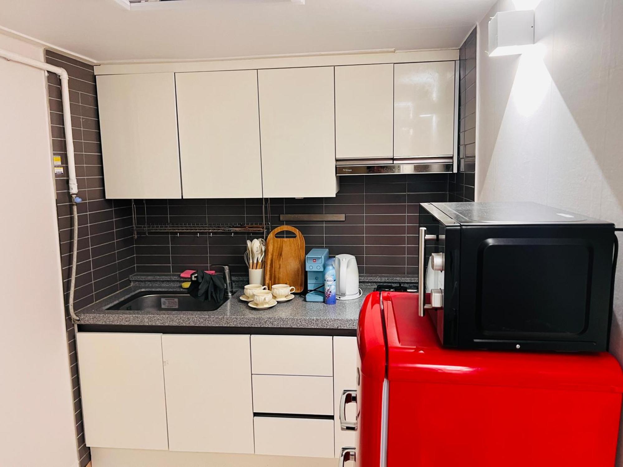 #mangwonstation1min#mangwondong#mangwonmarket#closetosubway#2beds#privateroom#designhouse
